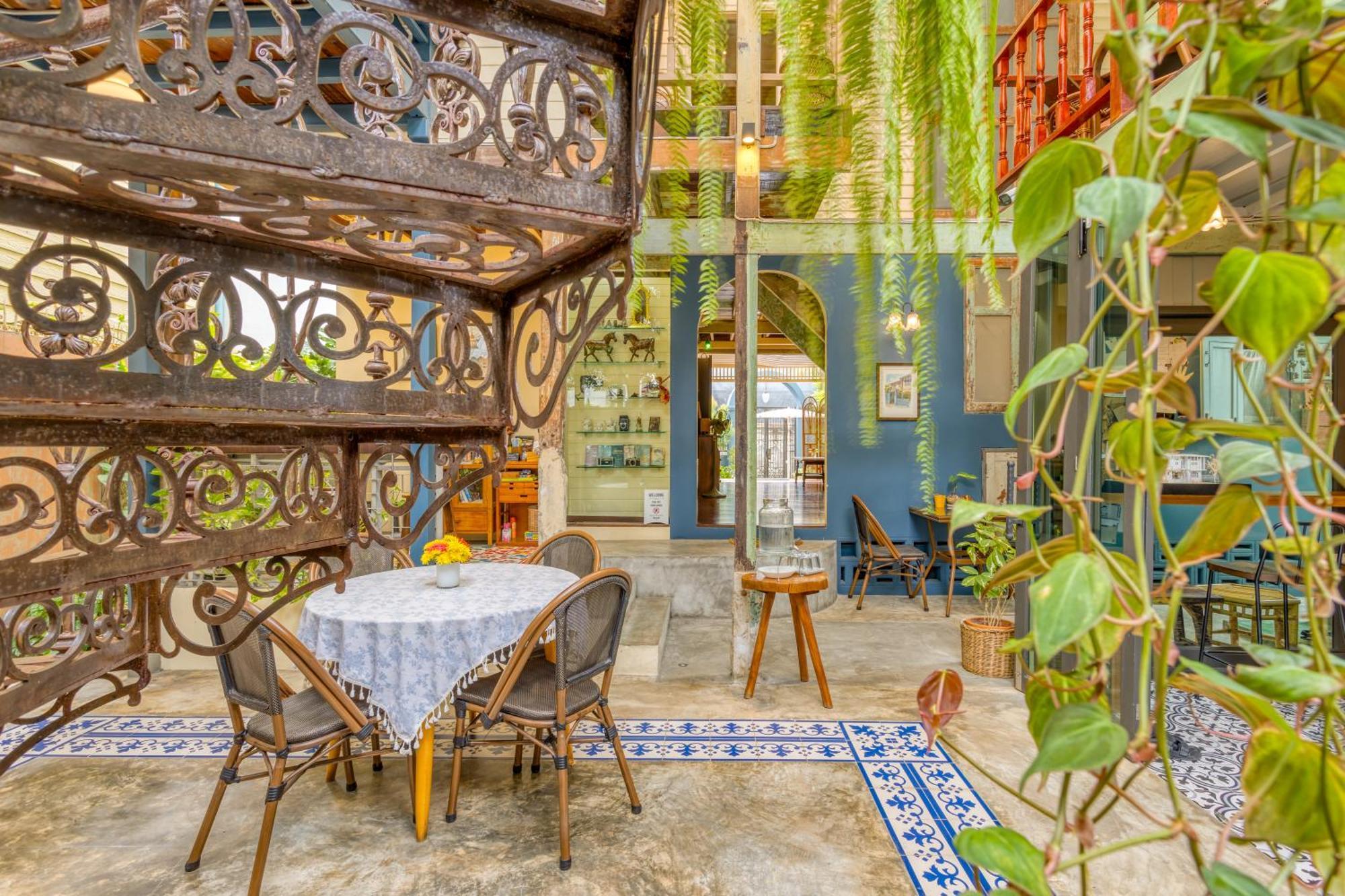 Priya Boutique House Bed & Breakfast Bangkok Luaran gambar