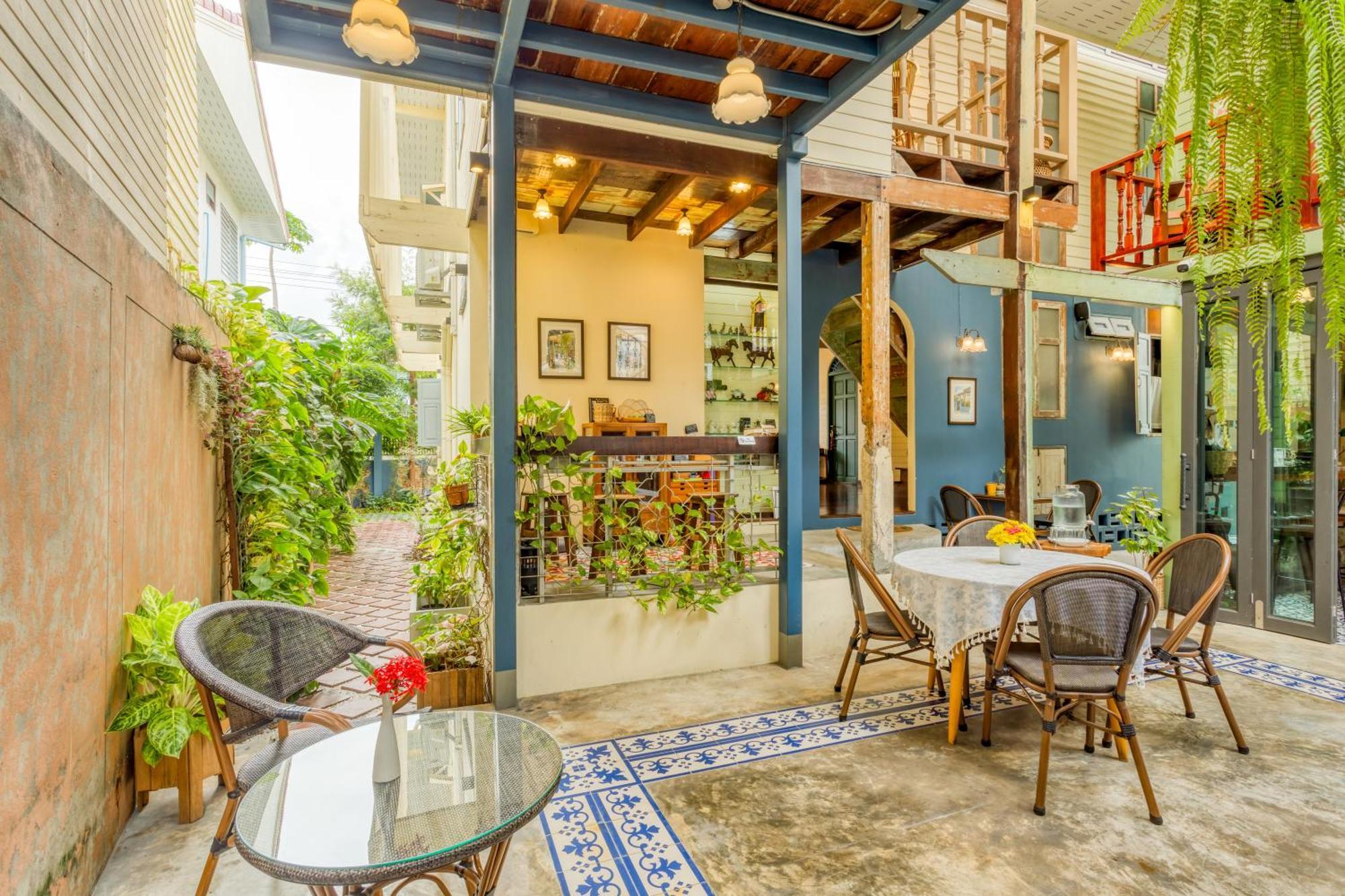 Priya Boutique House Bed & Breakfast Bangkok Luaran gambar